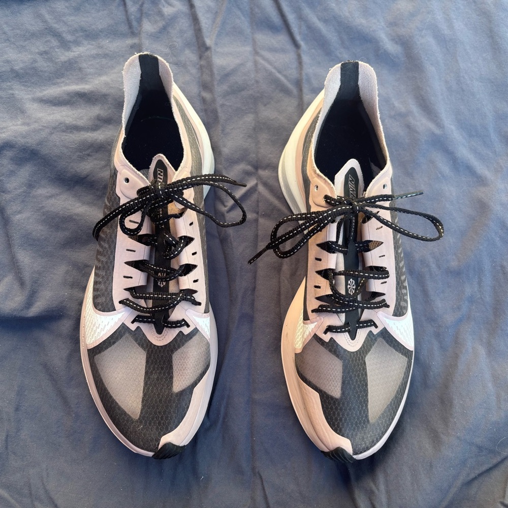 Women’s  Lightweight Zoom Gravity Running Shoes